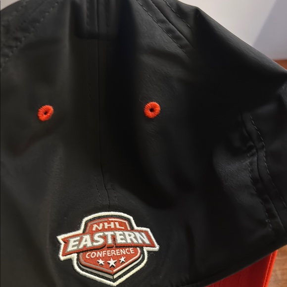 Detroit Red Wings Black and Red Cap NWT size L/XL - Picture 7 of 12